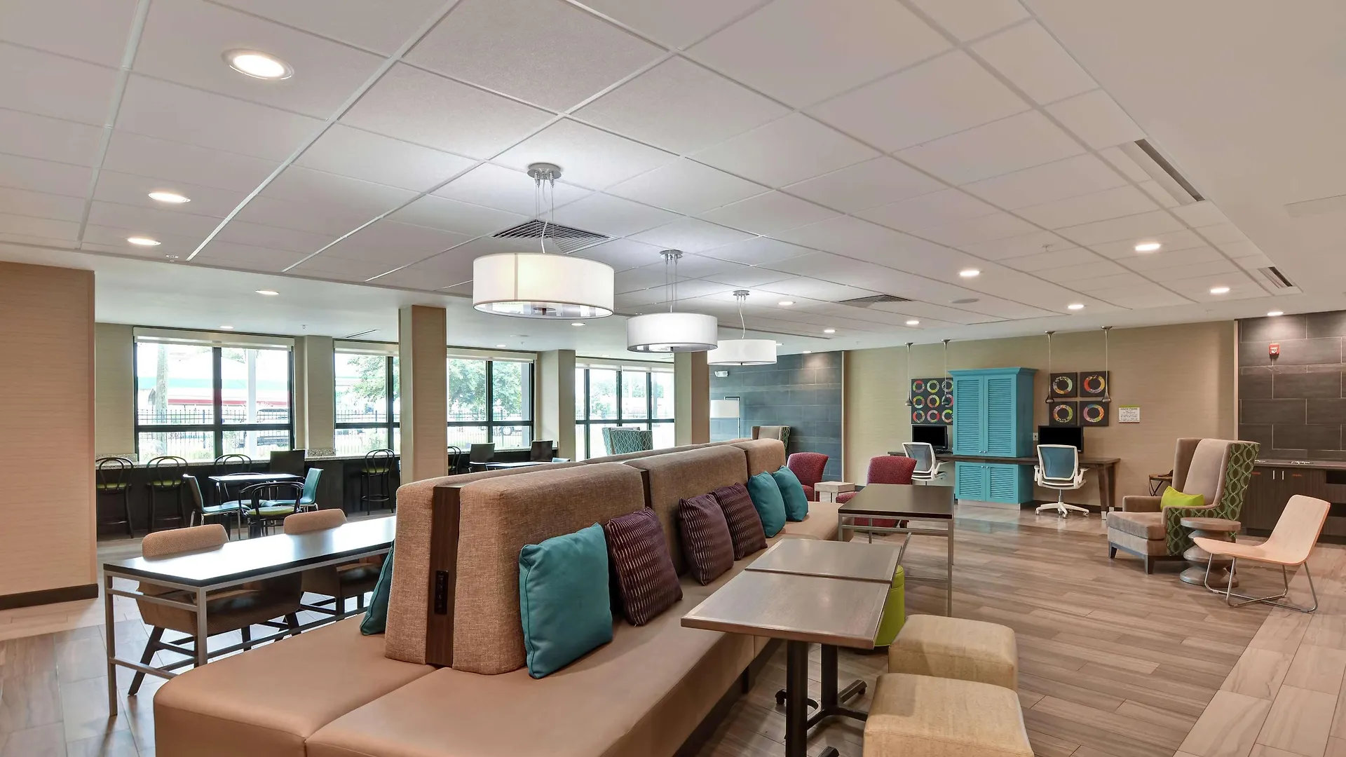 Home2 Suites Pensacola I-10 At North Davis Hwy